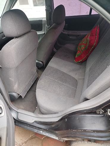Hyundai Accent: 2006 г., 1.6 л, Механика, Бензин, Седан — 8