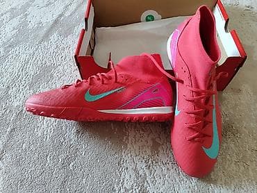 сороконожки ош: Футбольные бутсы/сороконожки Nike с высоким носком-манжетой. - Тип — 3