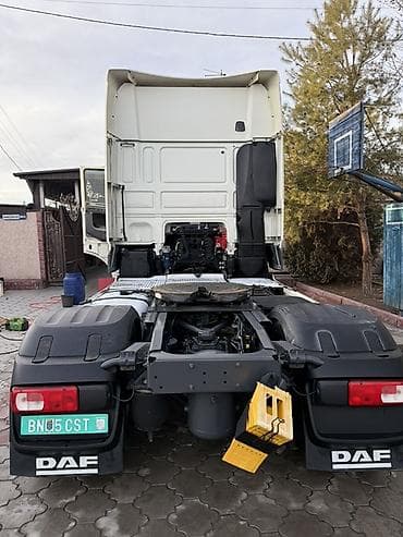 814 d: Тягач, DAF, Без прицепа — 10