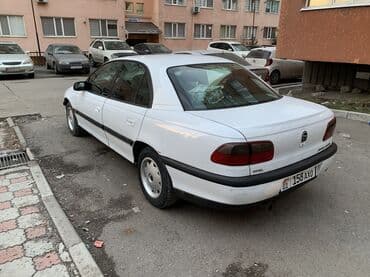 Мотоциклы: Opel Omega: 1999 г., 2 л, Механика, Бензин, Седан — 4