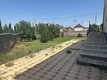 Продажа домов: 🏡 ПРОДАЕТСЯ ПРОСТОРНЫЙ ДОМ В АРЧА-БЕШИКЕ! 📍 Арча-Бешик 🌳 Ухоженный — 10