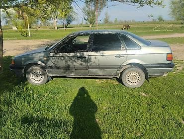 v klass: Volkswagen Passat: 1988 г., 1.8 л, Ручные, Газ, Седан — 1