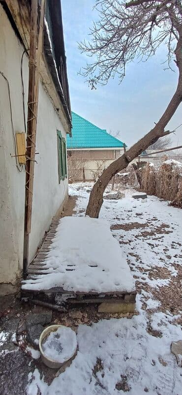 Үйлөрдү сатуу: Үйдүн жарымы, 30 м², 1 бөлмө, Кыймылсыз мүлк агенттиги — 4