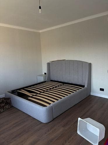 230: 🏡 **Продаётся просторный двухэтажный жилой дом в Бишкеке!** 📍 **ж/м — 6