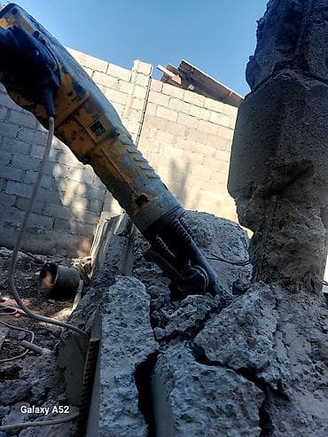 Снос стен | Железобетонная стена | Сбивка старой штукатурки | Демонтаж линолеума | Металлочерепичная кровля Больше 6 лет опыта at lalafo.kg Снос стен | Железобетонная стена | Сбивка старой штукатурки | Демонтаж линолеума | Металлочерепичная кровля Больше 6 лет опыта