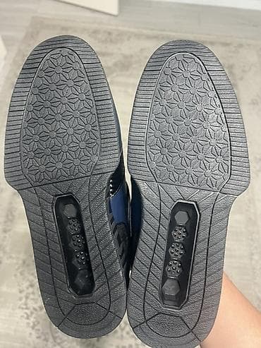 Жеке буюмдар: Эркектердин кроссовкасы, 42, Жаңы, түсү - Көк, Акысыз жеткирүү — 1