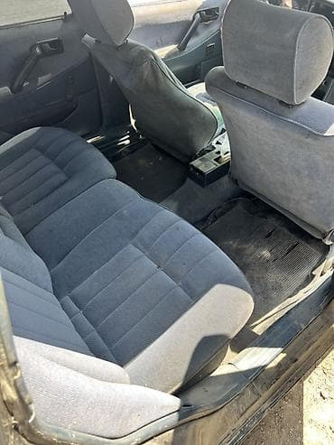 Продажа авто: Volkswagen Passat: 1991 г., 1.8 л, Механика, Бензин, Универсал — 3