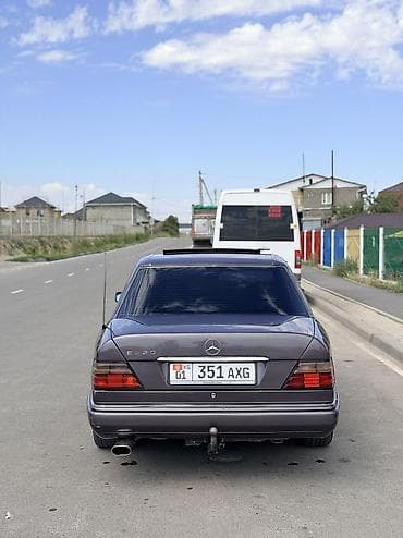 Транспорт: Mercedes-Benz E-Class: 1994 г., 2.2 л, Механика, Бензин, Седан — 3