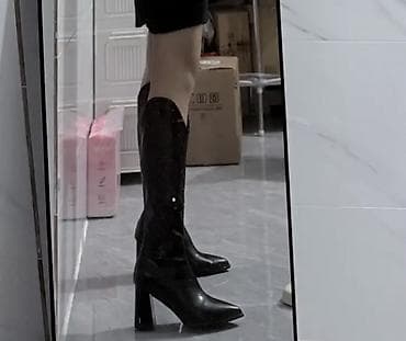 сапоки: Женские высокие сапоги до колена - Цвет: чёрный, глянцевый. - Размер — 2