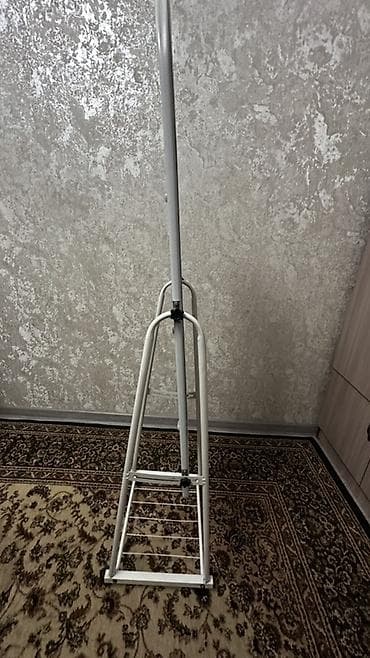 комод с зеркалом бу: Набор для дома: напольное зеркало, тумбочка и масляный обогреватель — 3