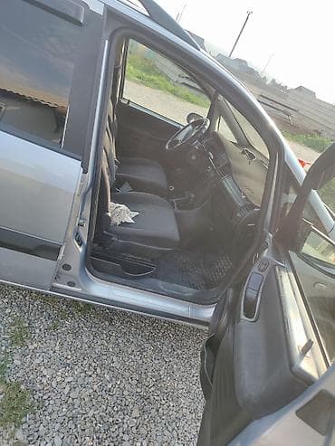 Продажа авто: Opel Zafira: 2003 г., 1.8 л, Механика, Бензин, Минивэн — 7