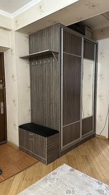 с мебелью: Шкаф купе для прихожей. Состав: - Шкаф-купе с двумя раздвижными — 2