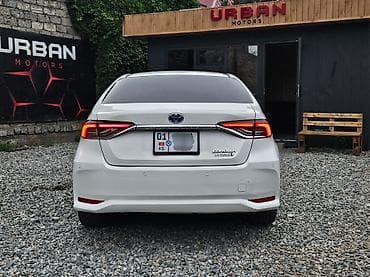 toyota corolla cross: Toyota Corolla: 2022 г., 1.8 л, Автомат, Гибрид, Седан — 9