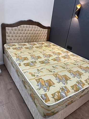 кровать двух: Двуспальная кровать, С матрасом, длина - 200 см — 2