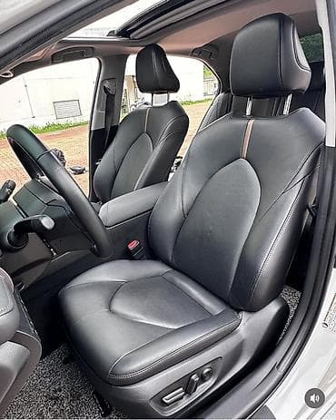 Toyota Camry: 2019 г., 2.5 л, Автомат, Гибрид, Седан — 9
