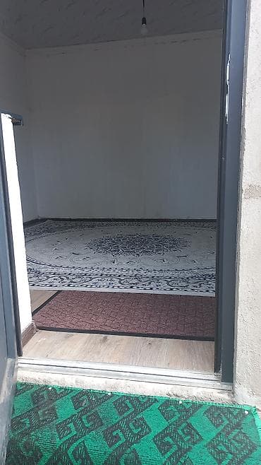 сдаю помещ: Сдаётся отдельная комната с удобствами. - Комната: светлая — 1