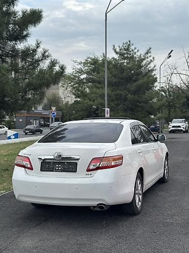 Toyota Camry: 2010 г., 2.5 л, Автомат, Бензин, Седан — 3