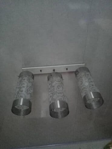 В городе Талас продается люстра, б/у. В стиле хай-тек. смотрится очень