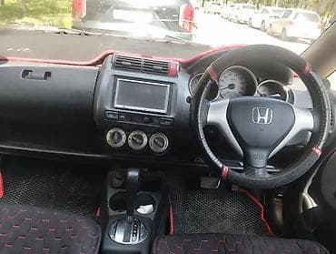fit 2012: Honda Fit: 2004 г., 1.3 л, Автомат, Бензин, Хэтчбэк — 6