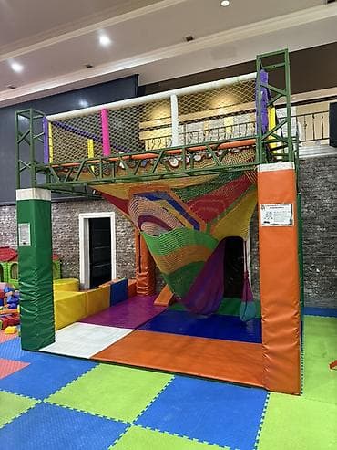 детский игровой комплекс: Детская игровая зона/лабиринт для помещений Размеры: Лабиринт 13 м на — 1