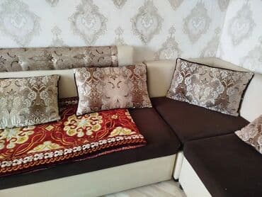 Прямые диваны: Угловой диван, C подушками, Двуместный — 5