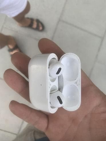Наушники Apple AirPods Pro с зарядным кейсом - Форм-фактор: вкладыши
