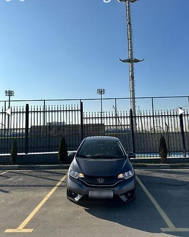 subaru legacy 2018: Honda Fit: 2015 г., 1.5 л, Вариатор, Бензин, Хэтчбэк — 2