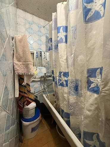 Батирлер: 3 бөлмө, 50 м², 3 кабат, Эски ремонт — 5