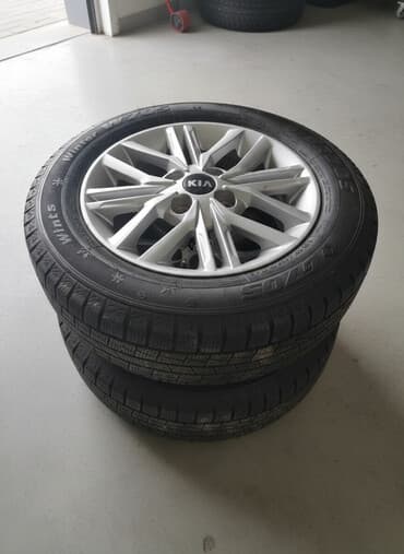 Колеса в сборе 175 / 65 / R 14, Зима, Комплект, Легковые, Литые, отверстий - 4 at lalafo.kg Колеса в сборе 175 / 65 / R 14, Зима, Комплект, Легковые, Литые, отверстий - 4
