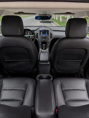 e2 byd: Chevrolet Volt: 2013 г., 1.4 л, Вариатор, Гибрид, Хэтчбэк — 8