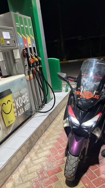 электронная мотоциклы: Макси-скутер Yamaha, 180 куб. см, Бензин, Б/у — 4