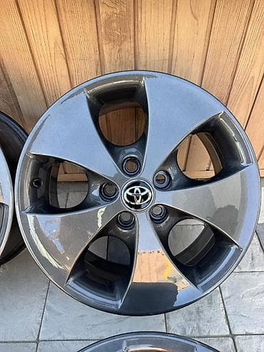 диски алфард: Литые Диски R 17 Toyota, Комплект, отверстий - 5, Б/у — 5