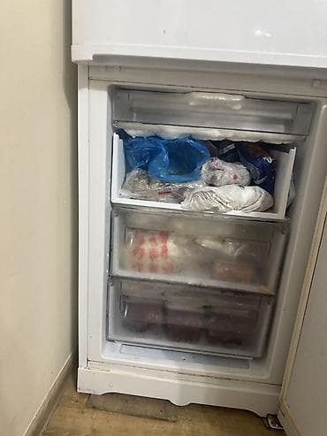 полка холодильник: Холодильник Hotpoint Ariston, Б/у, Двухкамерный — 3