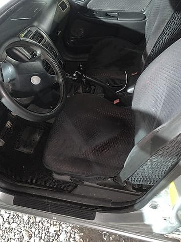 продажы авто: Toyota Avensis: 2001 г., Седан — 5
