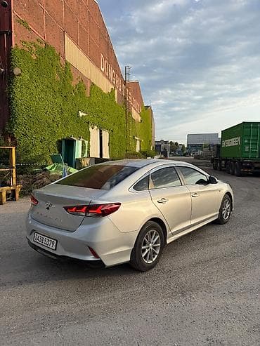 Hyundai Sonata: 2019 г., 2 л, Автомат, Газ, Седан — 3