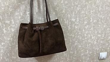 Классические сумки: 👜 Продаю сумочку Очень милая и удобная сумочка, отлично подойдёт для — 1