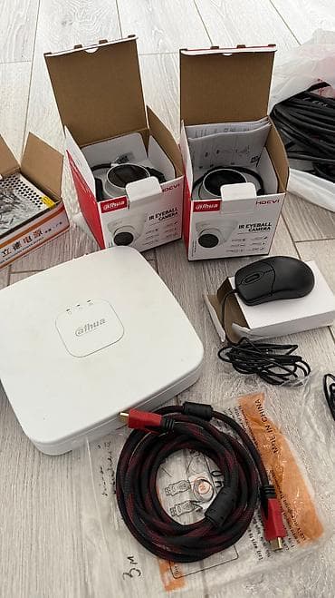 ip камеры китай с картой памяти: Камера видеонаблюдения Alhua Продаю все в комплекте с вайфай проводкой — 1