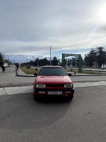 Volkswagen Golf: 1992 г., 1.8 л, Механика, Бензин, Хэтчбэк