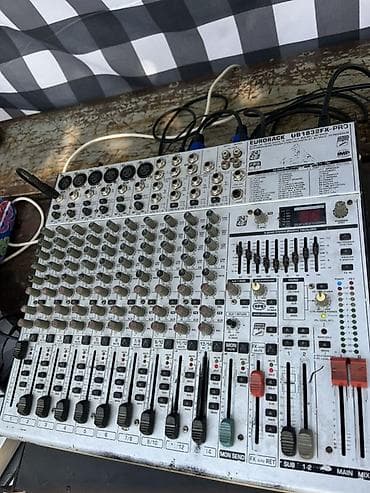 наушники эпл: Микшерный пульт Behringer Eurorack UB1832FX-PRO - Аналоговый микшер с — 1