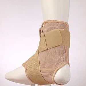 купить ортопедический наколенник: Фиксатор голеностопный Fosta (F 2010) - фиксатор голеностопного — 1