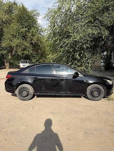 Транспорт: Chevrolet Cruze: 2013 г., 1.6 л, Механика, Бензин, Седан — 2
