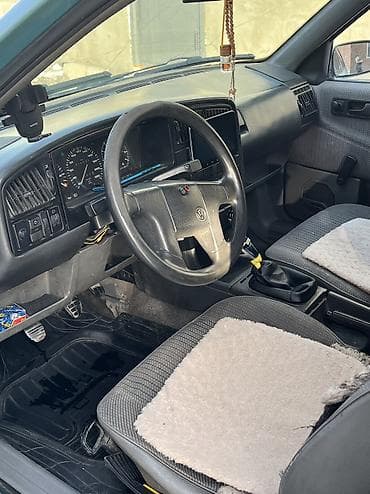 lexus 250: Volkswagen Passat: 1992 г., 1.8 л, Механика, Бензин, Седан — 10