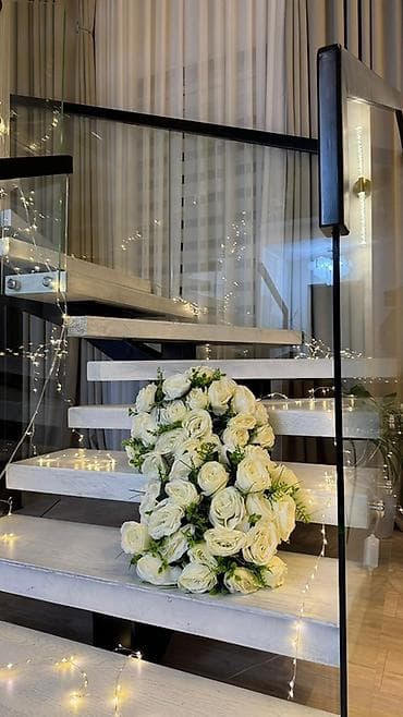 Букет из кремово-белых роз (реалистичные искусственные цветы) -