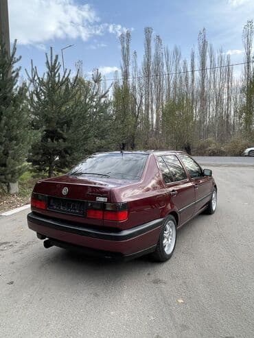 обмен авто на земельный участок: Volkswagen Vento: 1993 г., 1.8 л, Механика, Бензин, Седан — 4