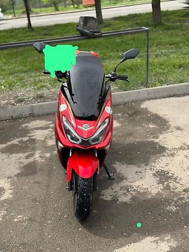 Макси-скутер 175 куб. см, Бензин, Б/у
