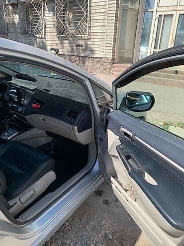 хонда цивик 2010: Honda Civic: 2008 г., 1.3 л, Вариатор, Гибрид, Седан — 10