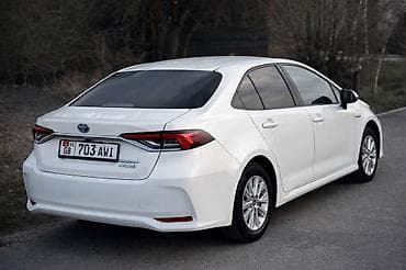 step 2: Toyota Corolla: 2021 г., 1.8 л, Вариатор, Гибрид, Седан — 2
