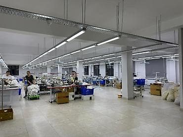 подземный: Сдается отдельно стоящее 4-этажное здание под бизнес Локация: район — 2