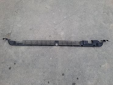 приточный клапан в стену: Решетка радиатора Volkswagen 1990 г., Оригинал — 3