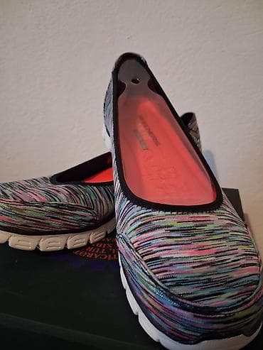 Skechers, Женские легкие слипоны, 40 размер (большемерят, на 41 размер